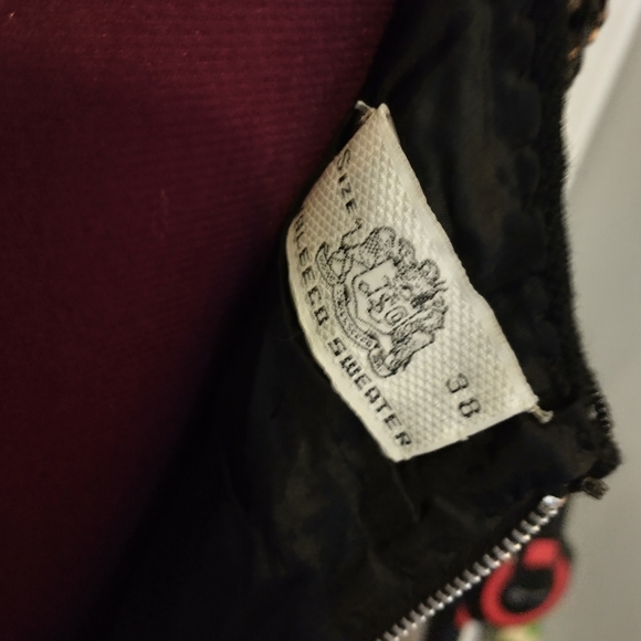 Gorgeous vintage beaded top. - Picture 3 of 6